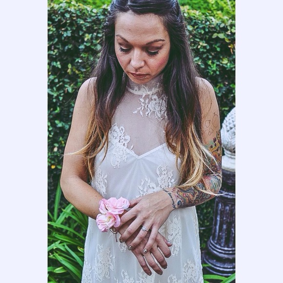 The Eyelash Lace Shift Dress - Picture 6 of 7